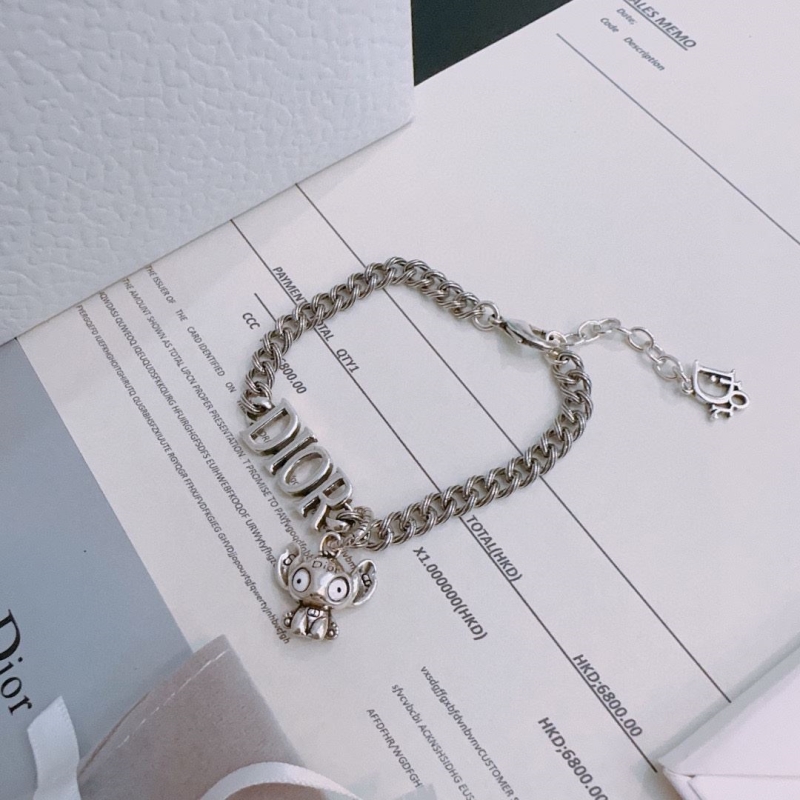 chr1st1an D10r bracelets